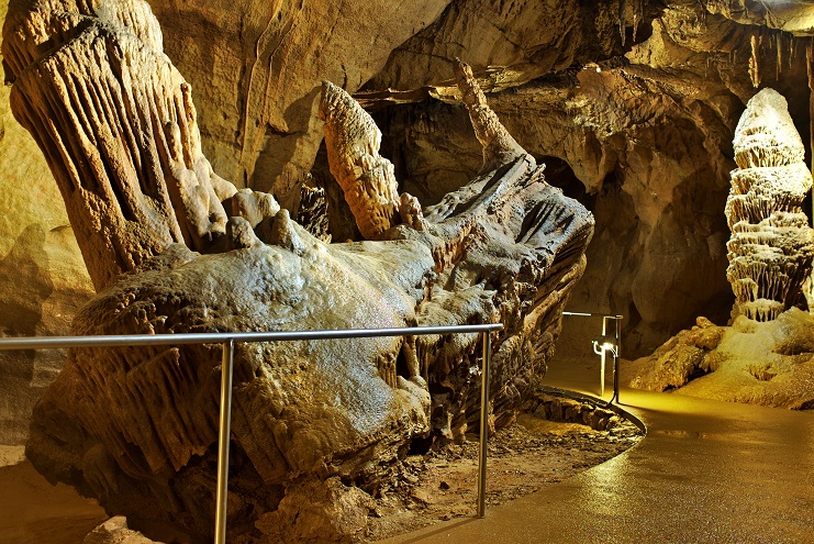 アグテレク・カルスト洞窟群への行き方